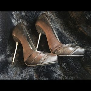 Sleek Black stiletto pump